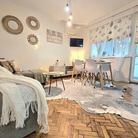 Liya House Апартамент