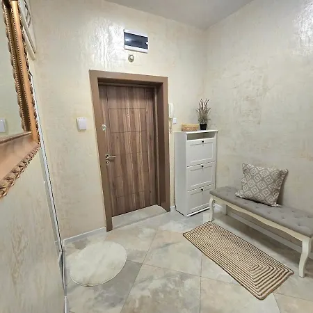 Liya House Apartamento